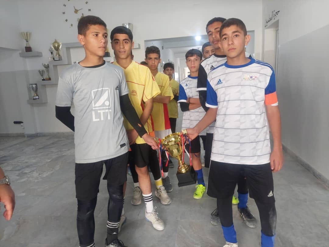 “بصمة رياضية متميزة في ختام بطولة كرة القدم للشق الثاني من التعليم الأساسي بمكتب تعليم ذات الرمال”