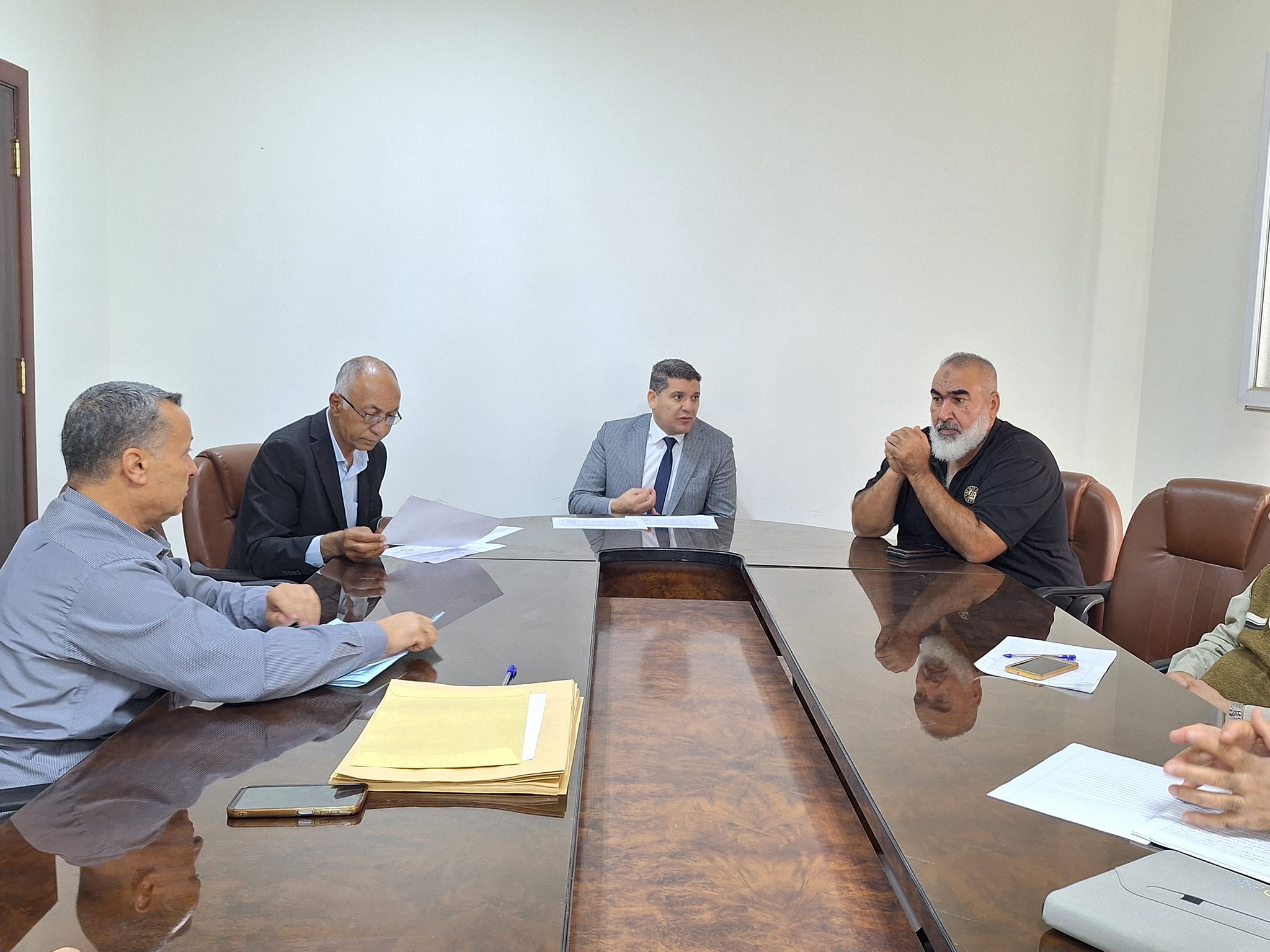 “مراقبة التربية والتعليم بمصراتة تناقش الاستعدادات النهائية لامتحانات النقل الموحدة”