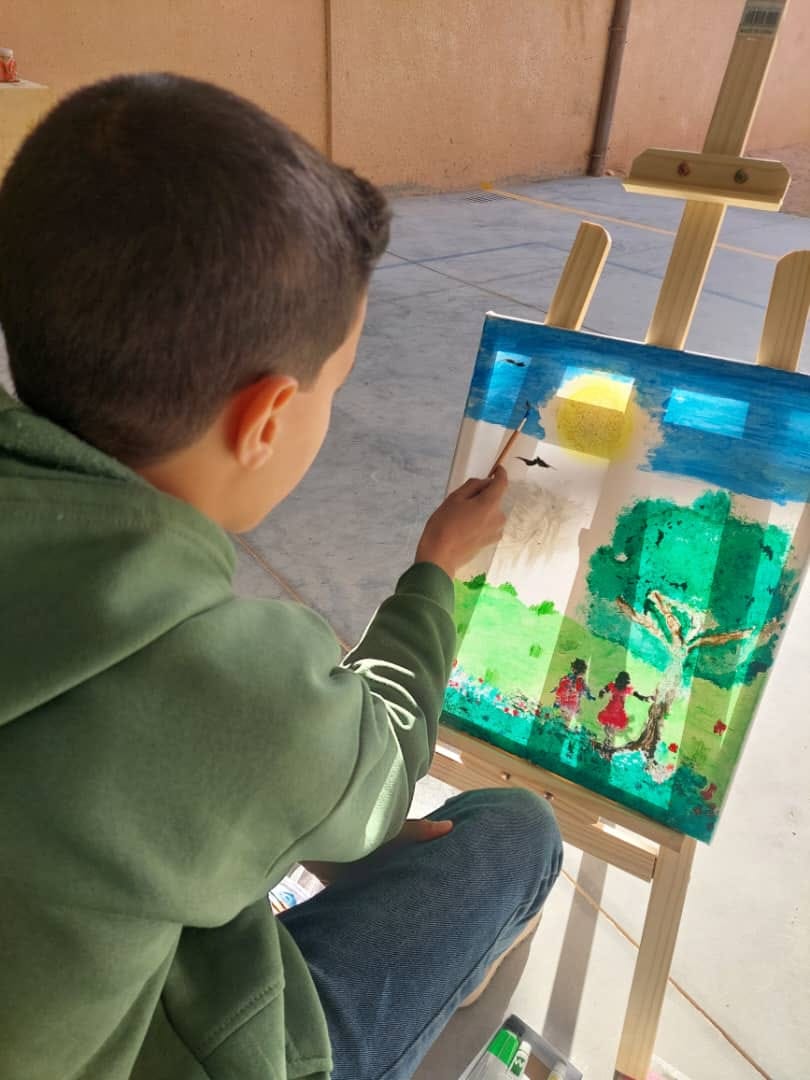 “مسابقة خاصة بالرسم الفوري بمكتب تعليم ذات الرمال”