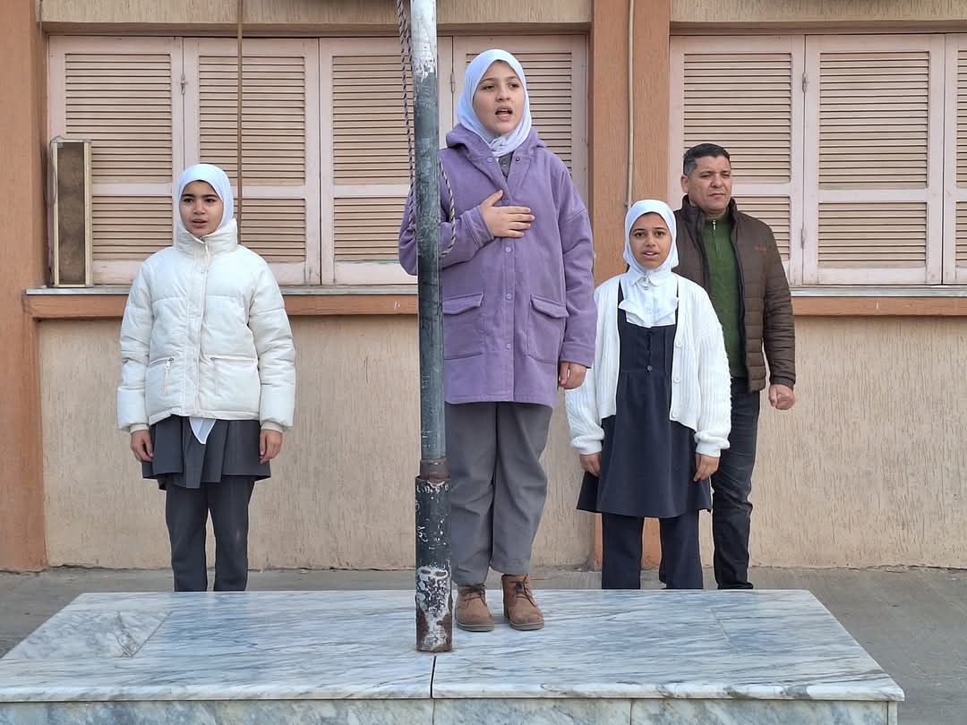 “زيارة مراقب التربية والتعليم إلى مدرسة رابعة العدوية”