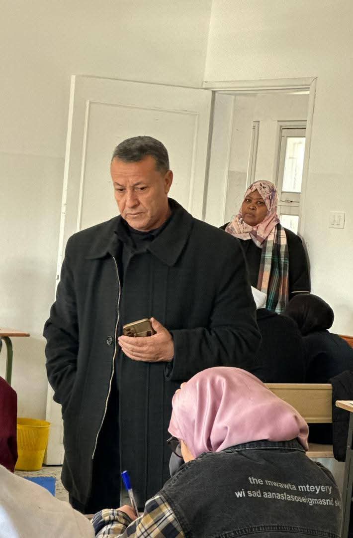 “زيارة تفقدية لمدير مكتب الإمتحانات إلى مدرسة السيدة خديجة الكبرى للتعليم الأساسي والثانوي”