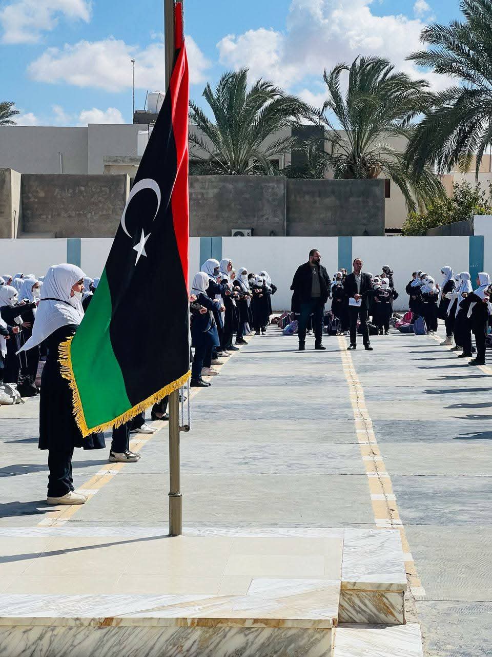 “مدرسة النهضة تتألق في مسابقات الطابور والإذاعة المدرسية”