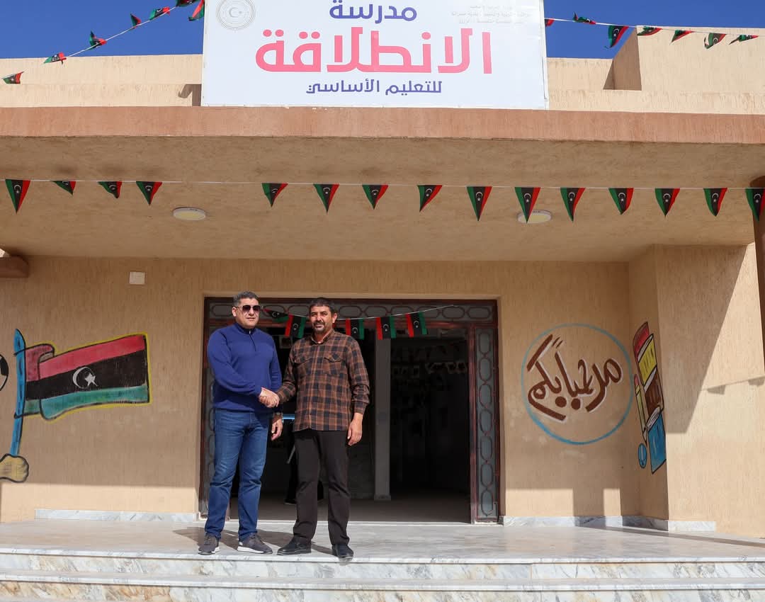 “زيارة تفقدية لمراقب التربية والتعليم لمدرستي الانطلاقة للتعليم الأساسي – وشهداء الاسواك للتعليم الأساسي”