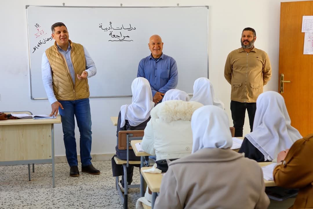 “زيارة تفقدية لمراقب التربية والتعليم ببلدية مصراتة إلى مدرستي الزهرات و الشعلة “