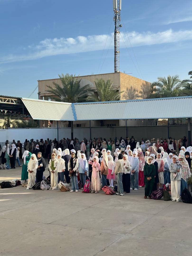 “مدرسة التحرير بنات للتعليم الأساسي تستقبل طالباتها بعد عطلة عيد الفطر المبارك”