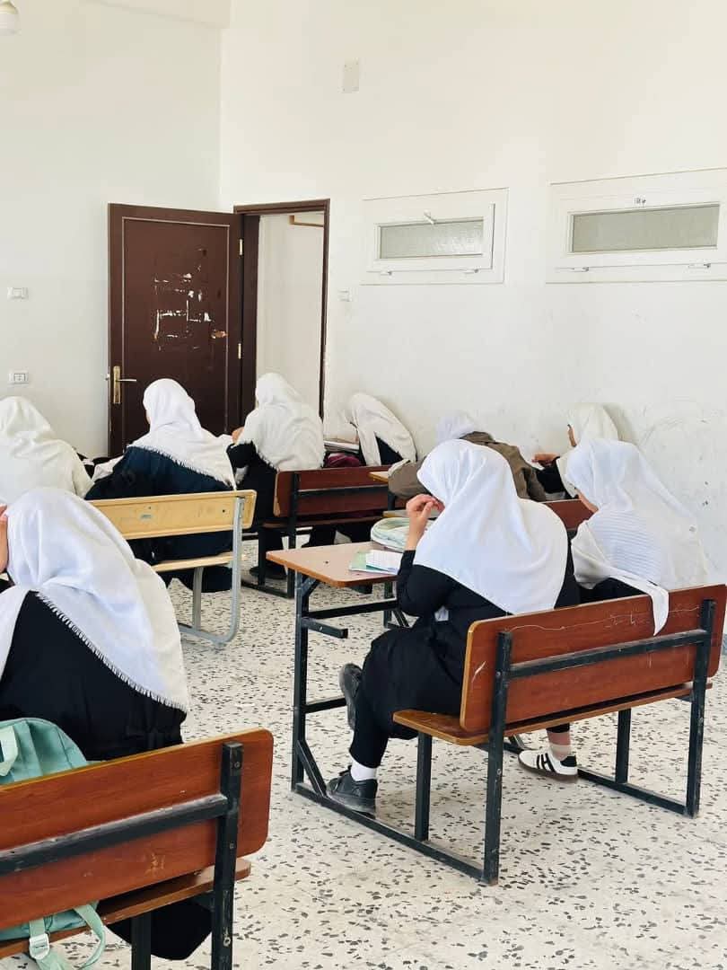 “مدير مكتب تعليم الدافنية يتابع سير الدراسة بالمنطقة”