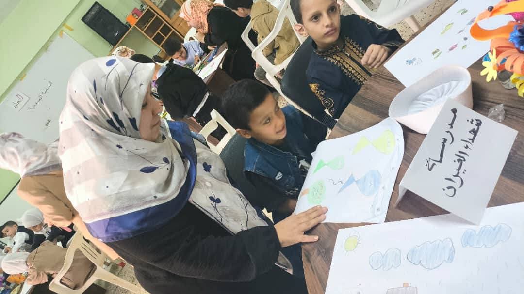 “مهرجانًا تربويًا تحت شعار: (إبتسم ولون)”