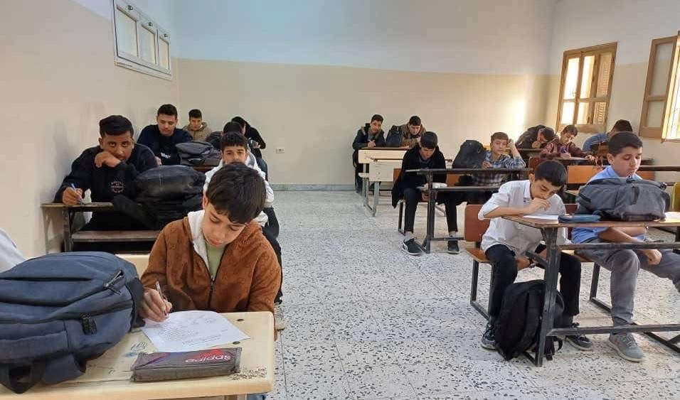 “مدير مكتب الامتحانات يتفقد سير امتحانات الفترة الثانية لشهادتي اتمام مرحلتي التعليم الأساسي والثانوي”